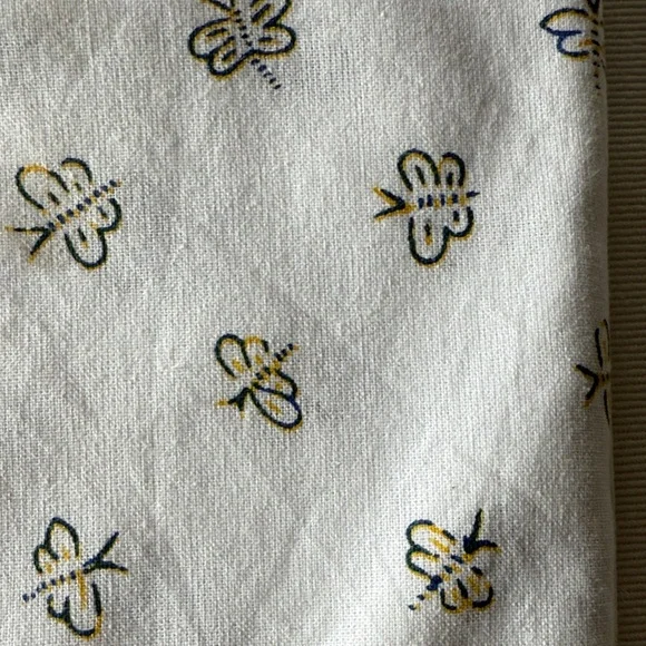 NWT Williams Sonoma Provence Floral Round Tablecloth - Green and Yellow - Picture 7 of 7